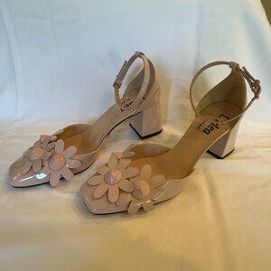 Adorable Pink Patent Leather Daisy shoes Size 39